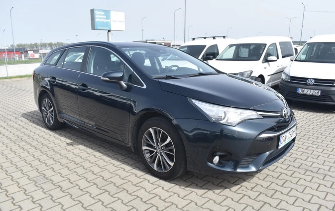 Toyota Avensis cena 56300 przebieg: 120679, rok produkcji 2017 z Olsztynek małe 466